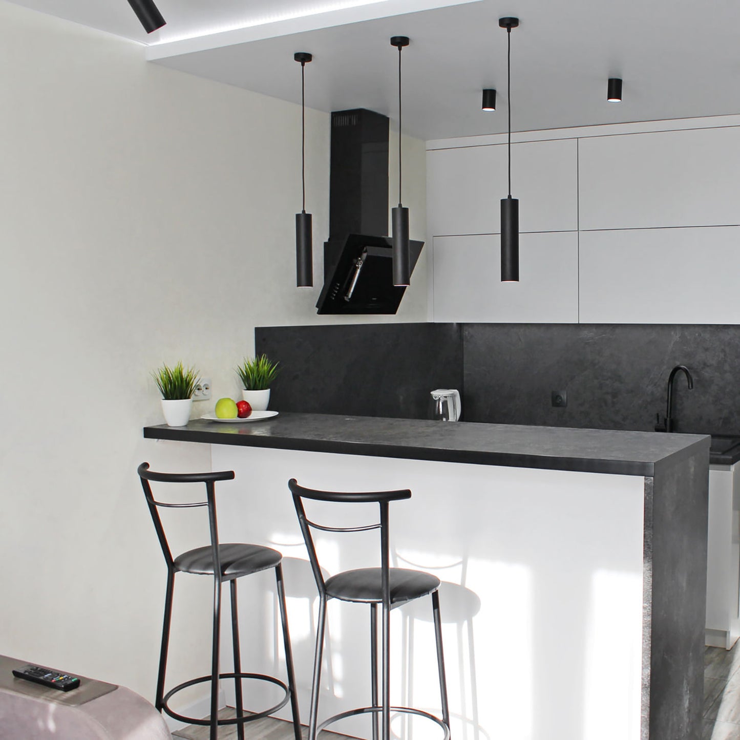 https://ledstudiocl.vtexassets.com/arquivos/ids/174831/C33300051-2-.jpg?v=638440391978800000