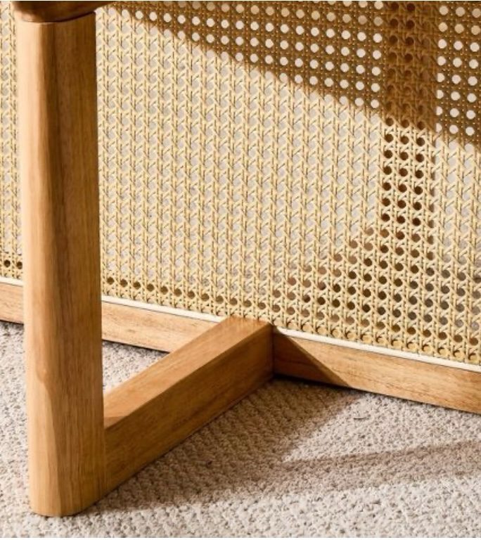 Mesa de Centro Clara en Madera Teca, Diseño Cálido Versátil
