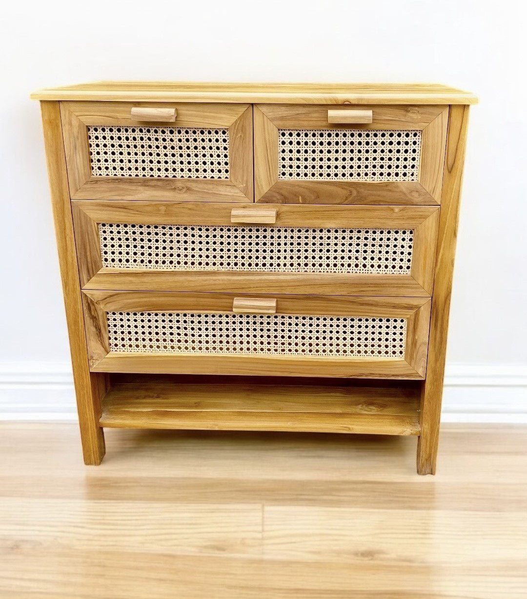 Cómoda Ana Rústica de Madera con Cajones Amplios y Elegantes