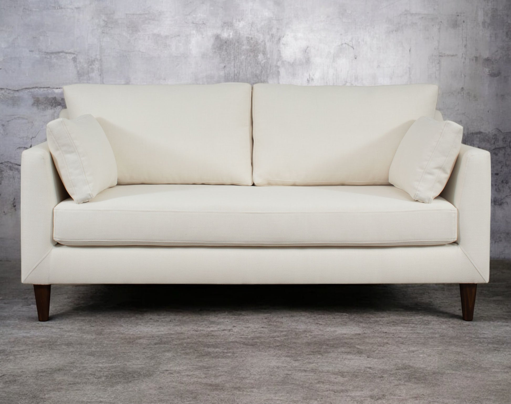 https://www.livingstore.cl/wp-content/uploads/2024/09/sofa-napoles-tucuman-crudo-frente-photoroom.jpg